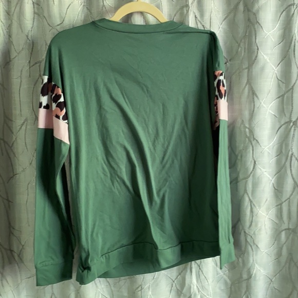 Pullover - Picture 2 of 2